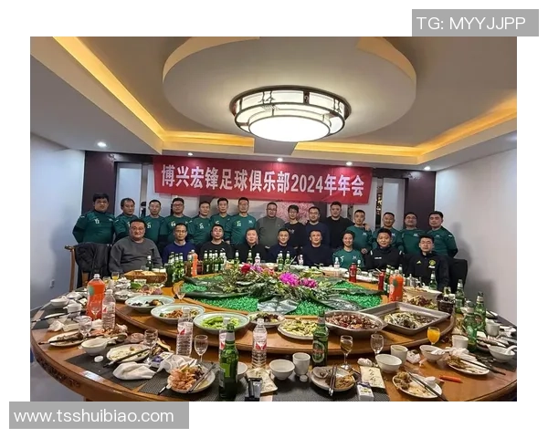 显老足球巨星盘点:岁月流转,他们依旧在绿茵场上燃烧激情 显老足球巨星盘点:岁月流转,他们依旧在绿茵场上燃烧激情